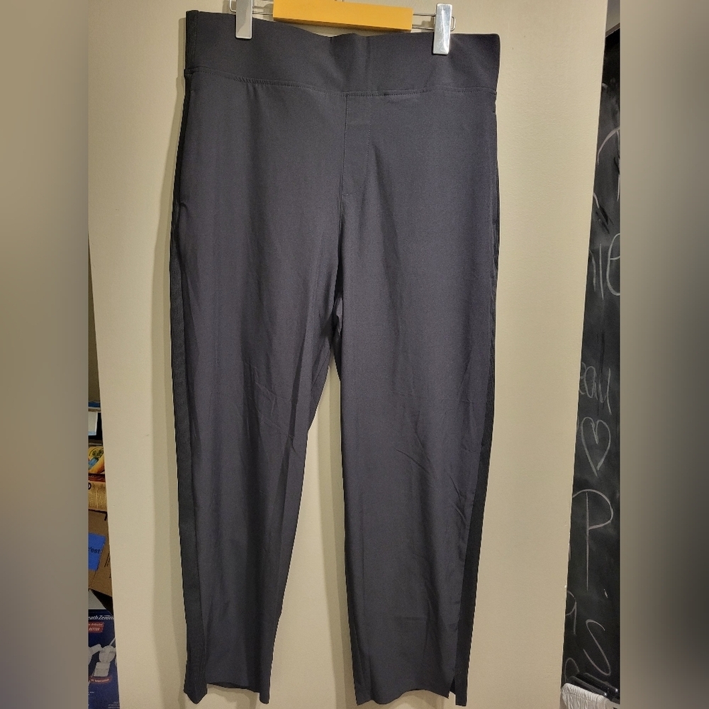 Kirkland Black Pull Up Dress Ankle Pants, Size Large ( 32)